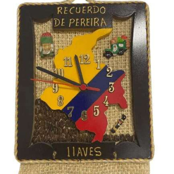 Reloj-típico-con-mapa-de-Colombia.jpg